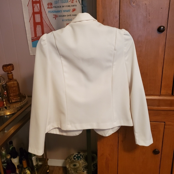 Women's Vintage Cream Blazer - Picture 2 of 3